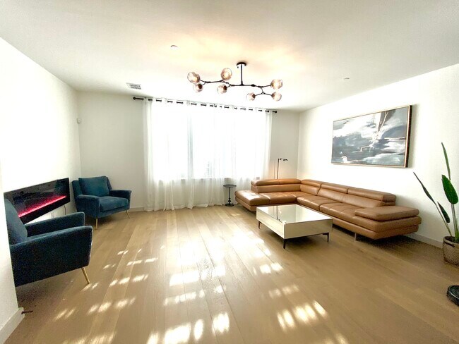 Living Room - 586 Cobblestone Ln