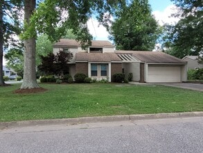 Building Photo - 1544 Edgewater Dr