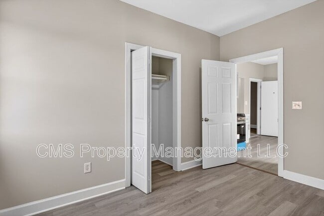Building Photo - 378 Grand St