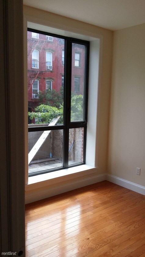Foto del edificio - 369 Hooper St