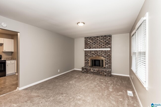 Foto del edificio - 1717 Bobolink Ln NE