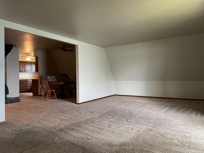 Foto del edificio - 6004 Lake Edge Rd