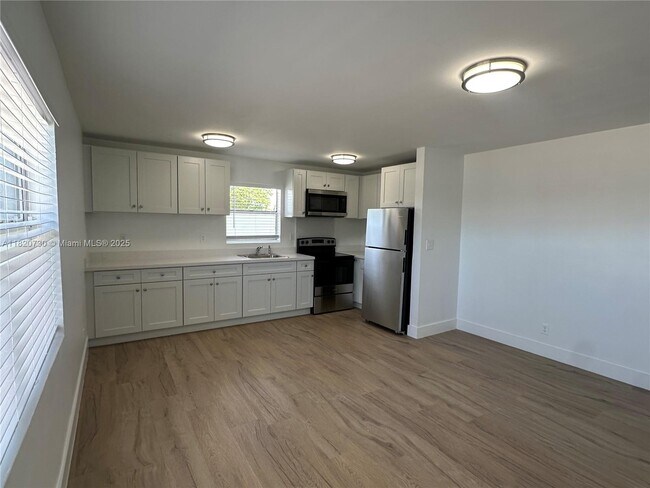 Foto del edificio - 5841 SW 36th Ct