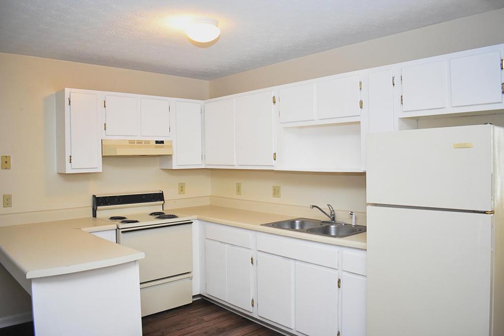 Building Photo - 801 East Main Street Apt. #42