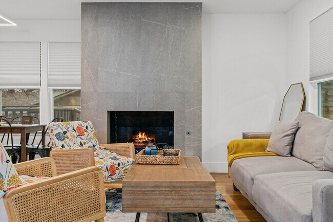 Foto del edificio - 12502 Brandywine Ct