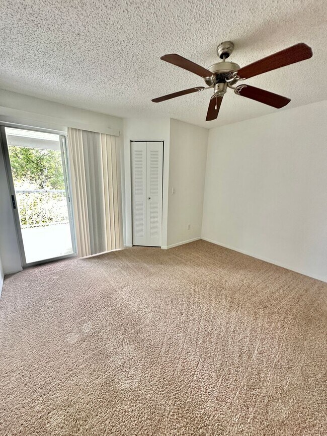 Foto del edificio - Beautiful 1 bed 1 bath condo in pristine location in Lake Mary