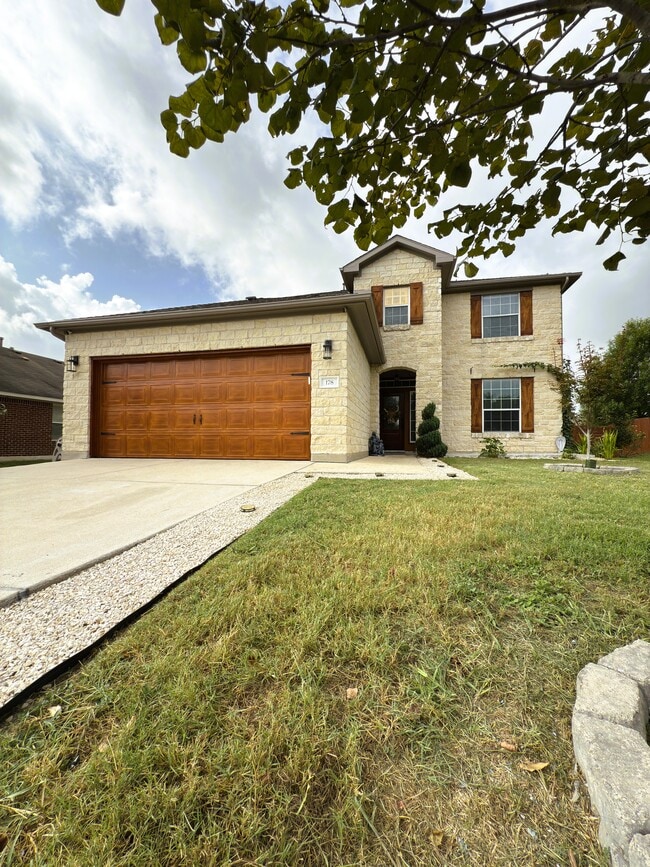 Building Photo - 178 Amber Oak Dr