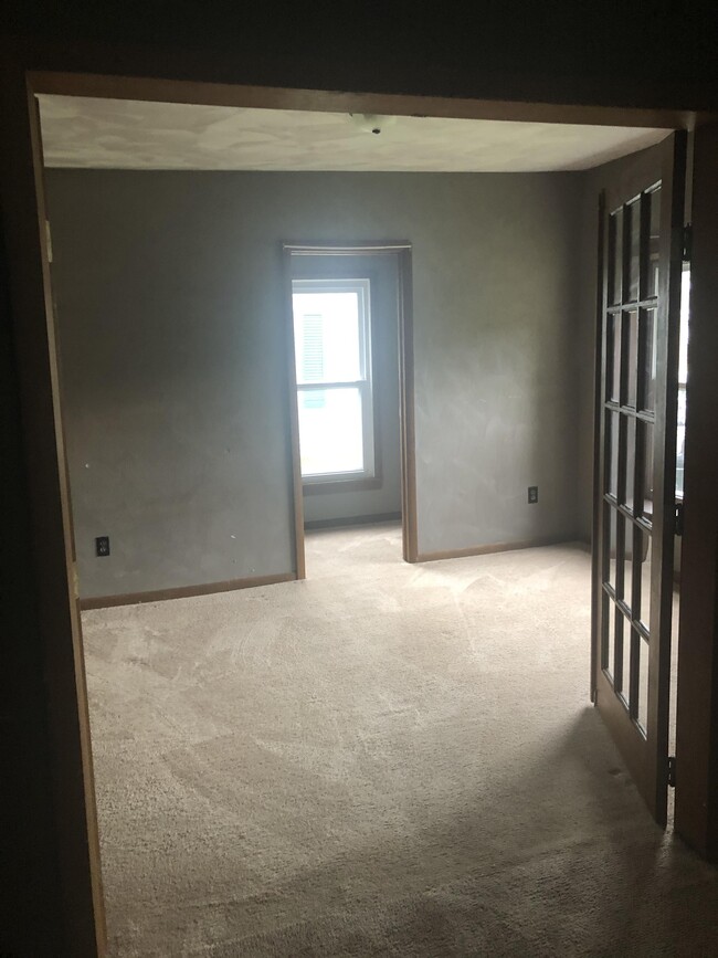Building Photo - 233 E Leroy St