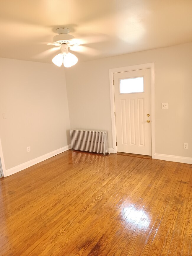 Foto del edificio - 3608 Landbeck Rd