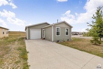Building Photo - 264 Trenton Ln
