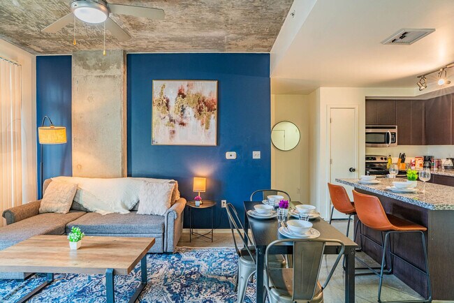 Foto del edificio - 333 E Roosevelt St