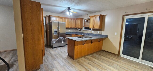 Foto del edificio - 8660 Brookside Cir