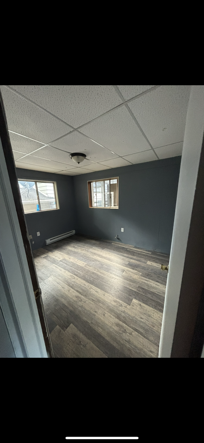 Building Photo - 946 Clay Ave