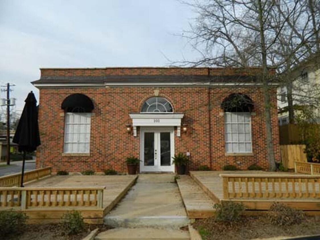 Primary Photo - 101 Adams St