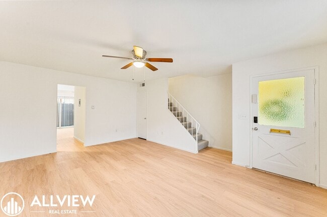 Building Photo - 16572 Sabot Ln