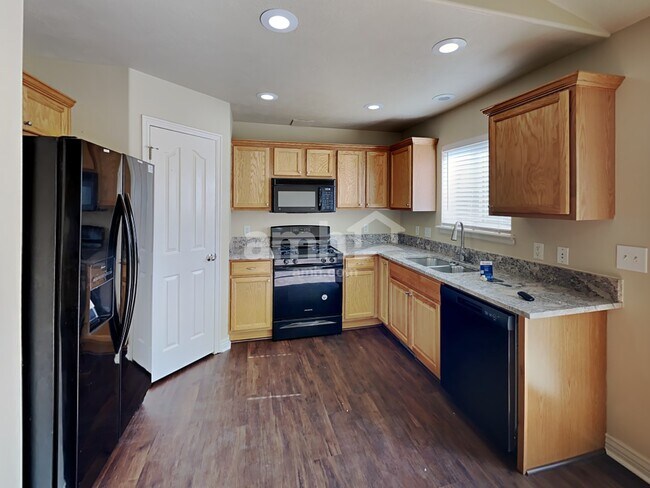 Foto del edificio - 4452 Heritage Dr