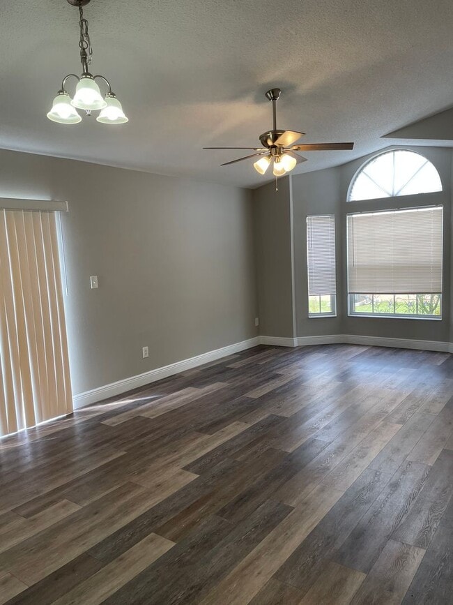 Foto del edificio - 3Bdrm 2Bath Villa -- Gated Community of Harbor Town