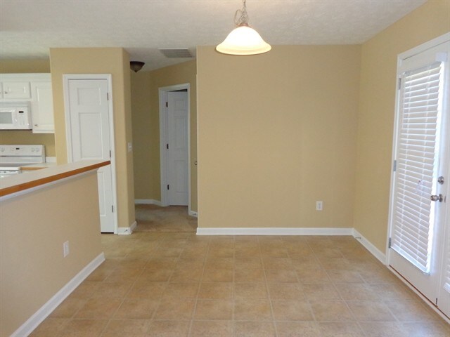 Building Photo - 1698 Bismarck Cir