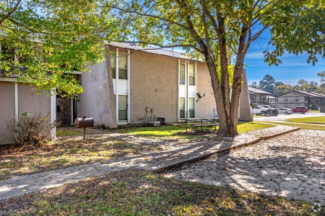 Shaded Parking - HIDDEN COVE APTS