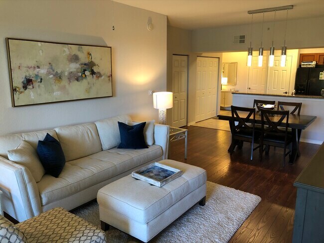 Sala de estar/Cocina abierta - 20241 Estero Gardens Cir