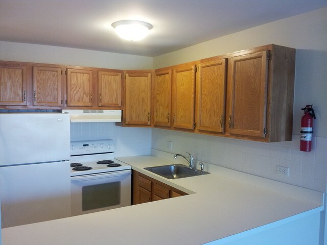 Primary Photo - 5800 Oakwood Dr