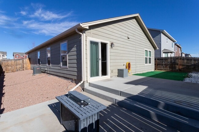 Building Photo - Falcon- Low Maintenance Ranch Style Home!