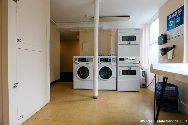 Building Photo - 36 Commonwealth Ave