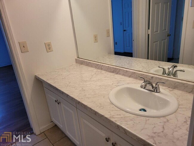 Building Photo - 2613 Country Trace SE