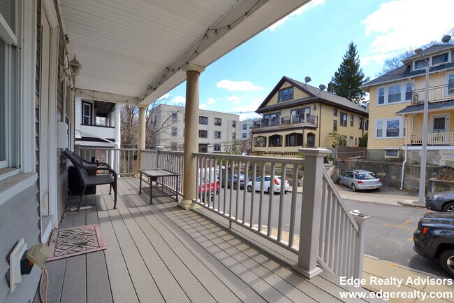 Building Photo - 5 Boulevard Ter