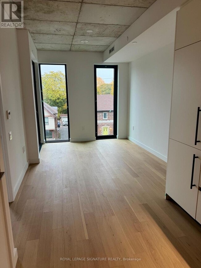 Building Photo - 1720 Bayview Ave