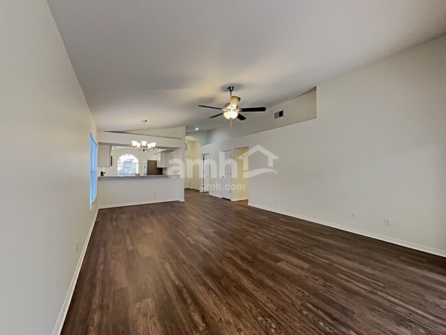 Foto del edificio - 4514 Preston Woods Dr