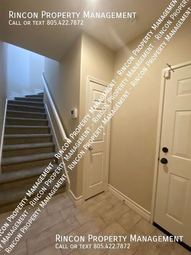 Building Photo - Modern 2 Bedroom 2 Bathroom Apartment **Av...