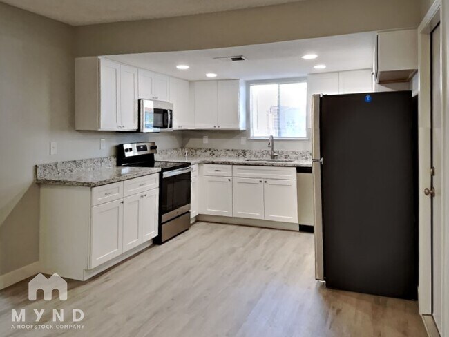 Foto del edificio - 5817 W Robin Ln