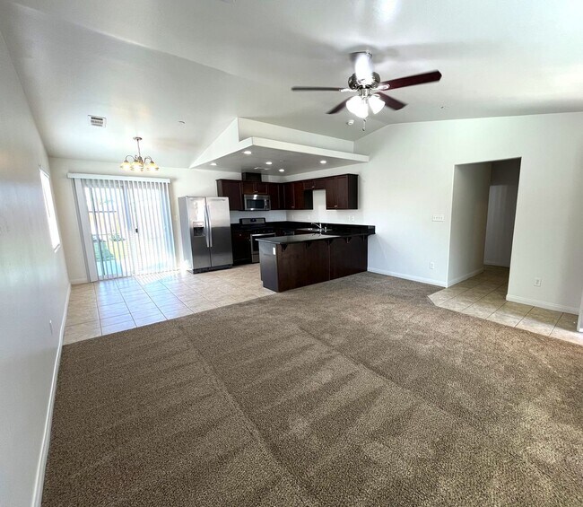 Foto del edificio - 4BD/2BA Home - Available Now! Call for App...