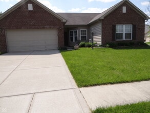 Building Photo - 12302 Sagamore Woods Dr