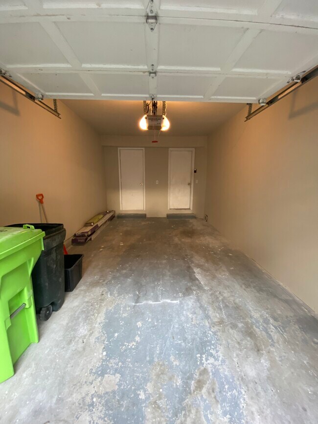 Garage - 469 Fortress Way