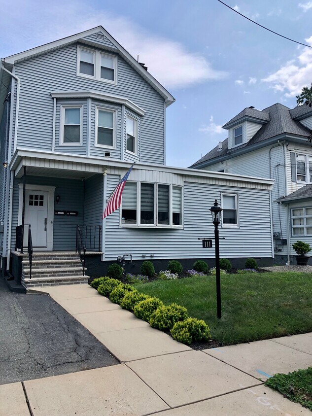 Primary Photo - 111 Harrison St
