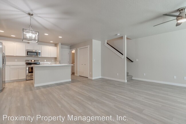 Building Photo - 3 br, 2.5 bath House - 2508 E. Blue Tick St