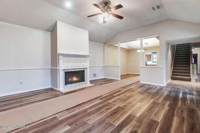 Foto del edificio - 101 Chateau Pl