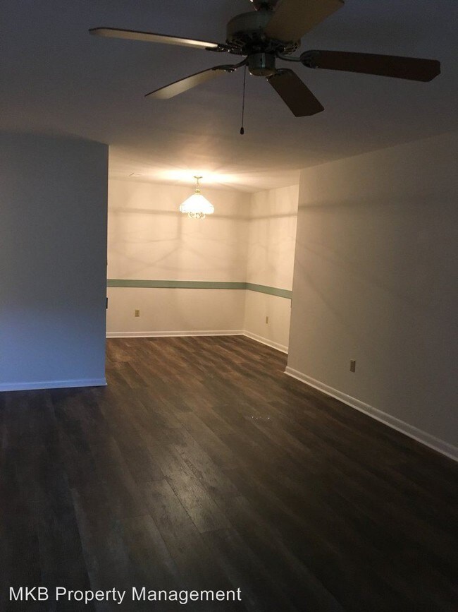 Building Photo - 2 br, 2 bath House - 3406 Kim Court B13