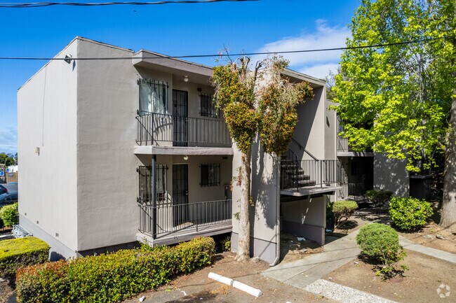 Foto del edificio - 110-158 Wilson Ave