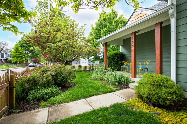 Foto del edificio - 1502 Woodlawn Ave