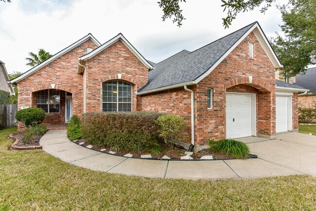 Foto del edificio - 21822 Mystic Point Ct