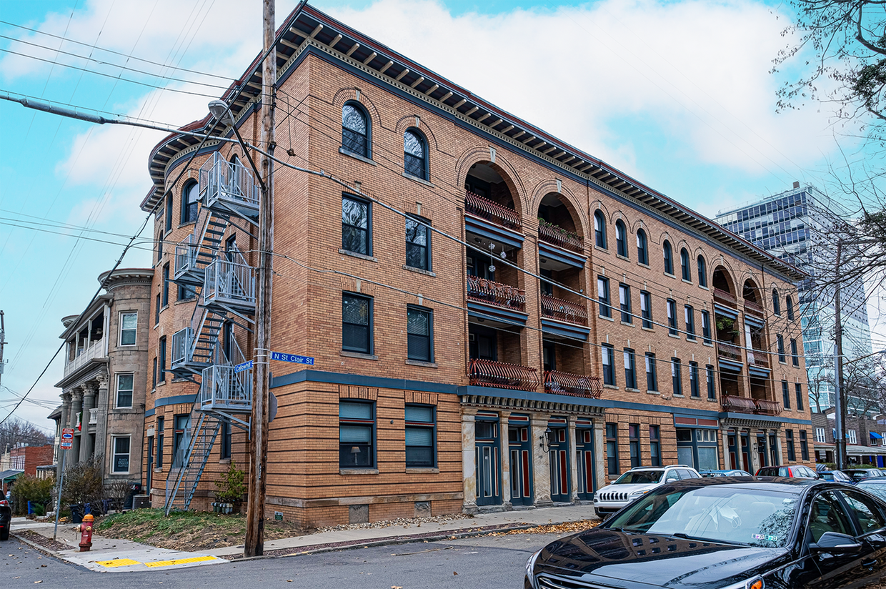 Building Photo - The Saint Clair