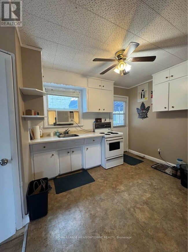 Building Photo - 3C - 277-233 GEDDES STREET