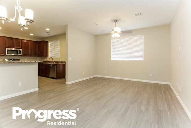 Foto del edificio - 9328 Golden Lad Ave