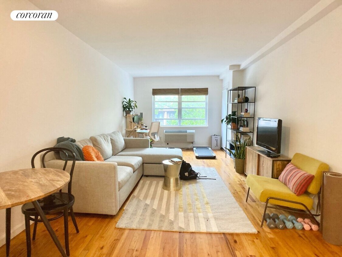 Foto principal - 347 91st St