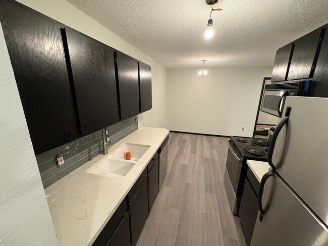 Fotografía del edificio - 907 Coulee Rd