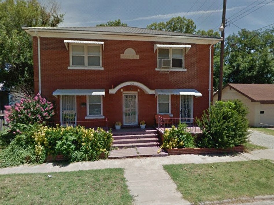 Primary Photo - 120 N Main St