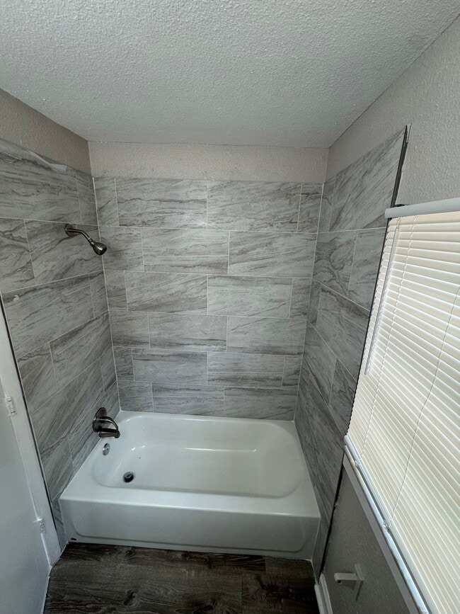 Foto del edificio - 4226 N Sandalwood Cir